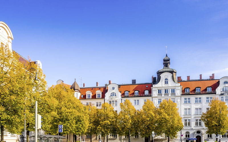 München Bogenhausen Prinzregentenplatz mit Häusern und Bäumen